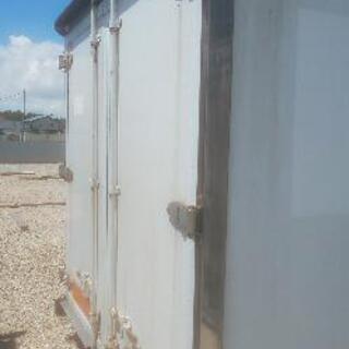 匝瑳市八日市場】No.AM-30 保冷コンテナ シャーシ痛みあり 長さ約525cm
