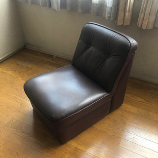 革製の椅子　一人用(2) こげ茶色