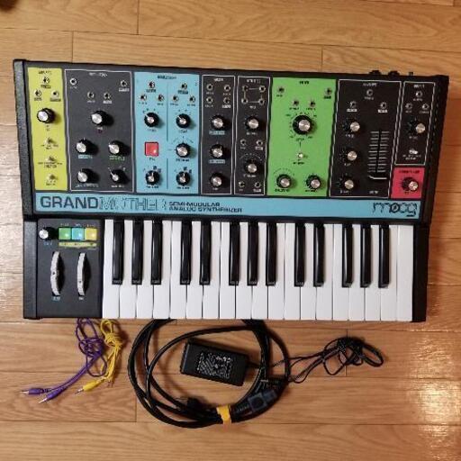 moog GRANDMOTHER　シンセサイザー