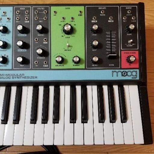 moog ストア GRANDMOTHER シンセサイザー