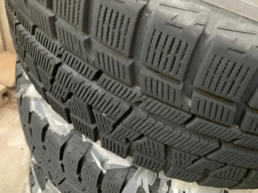 今月中取引できる方大歓迎！】【冬タイヤ】ホイール付き 4本セット  