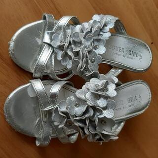 19cm サンダル女の子女児ヒールシルバー19 0 お花 なな 松任のキッズ用品 子供用シューズ の中古あげます 譲ります ジモティーで不用品の処分 19cm サンダル女の子女児ヒールシルバー19 0 お花 なな 松任のキッズ用品 子供用シューズ の中古あげます 譲ります ジモティーで不用品の処分