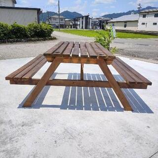 ガーデンテーブル