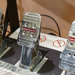 ホロライブ 宝鐘マリン 誕生日記念2021 パーカー、キャップ、缶バッジセット-【苫小牧バナナ】THRUSTMASTER/スラストマスター T500RS ステアリングホイール ハンコン PC/PS3 コントローラー ペダル 箱つき♪