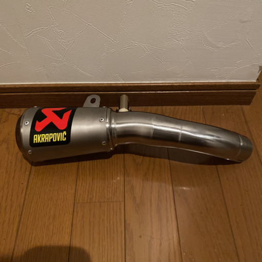 yzf-r25マフラー　アクラポビッチ