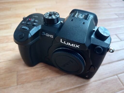 Lumix GH5 ミラーレス カメラ