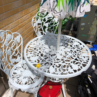 ガーデン椅子　テーブル　パラソル　セット
