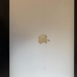 [送料込み] MacBook Air Retina 13インチデ...