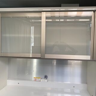 収納家具 パウモナ　食器棚 ホワイト　イージークローザー付き 美品　売ります。 直接引き取り歓迎！