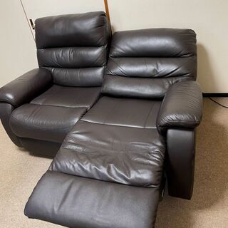 ニトリ 2人用電動本革リクライニングソファー