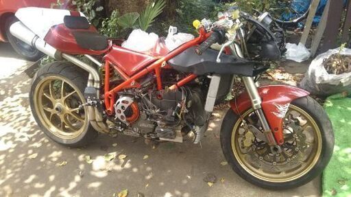 ducati  ドカティ　916     走行距離2300km ducati ドカティ 916 走行距離2300km