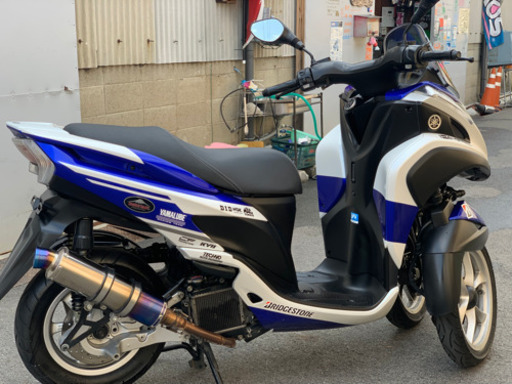 ☆完全予約制☆　トリシティ125 屋根付き　ゾロルーフ　SE82J リアBOX付き　♪全国配送可能♪ ☆完全予約制☆トリシティ125 カスタム SE82J 2月限定価格 125cc ♪配達