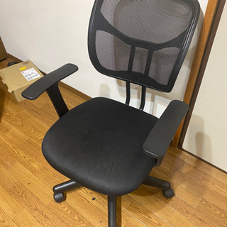 PCデスク（広いテーブル）椅子二脚