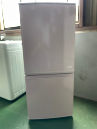 希少色　2016年製　SHARP 137L 冷蔵庫