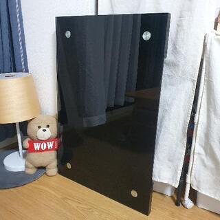 【美品】折りたたみ式強化ガラスのテーブル(黒色)