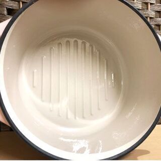 VERMICULAR バーミキュラ オーブンポットラウンド 22cm ピンク パールピンク ラメ入りピンク 使用感少なめ ☆ 札幌市 白石区 東札幌 ☆ アウトレットモノハウス