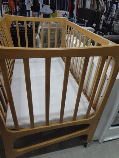 モノ市場 東海店】 マテルナ ベビーベッド