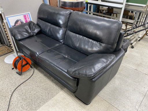 3人掛けソファー ソフトレザー 黒 椅子 チェア 重厚なデザイン！