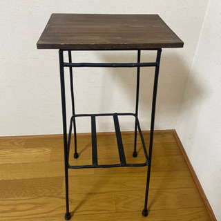 【お取引中】少し背の高い ちょい置きマイカフェテーブル