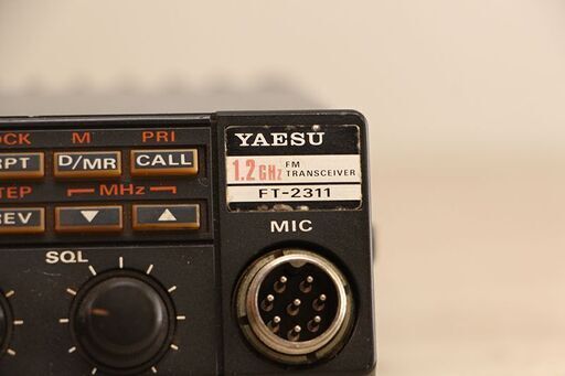 ヤエス　YAESU　FT-2311 FM トランシーバー アマチュア無線 1.2GH  1200MHz ｋ 10Ｗ機 中古品 無線機 (J992kwxY)