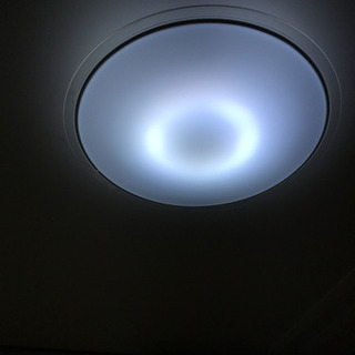アイリスオーヤマ　８畳用　LED照明