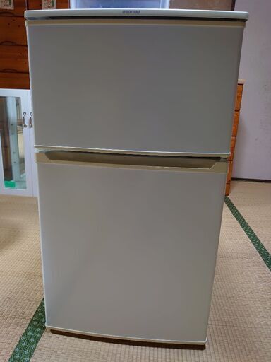 IRIS OHYAMAの冷凍冷蔵庫(合計90L)