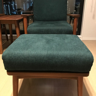 大塚家具て購入。一人ソファー×2, テーブル, オットマン×2