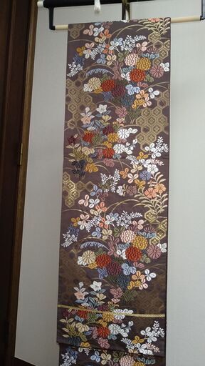 正絹袋帯　刺繍柄、亀甲文様（金糸）