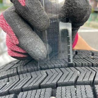 18年製　スタッドレスタイヤ　ブリザックVRX175/65-R14 　4本セット  1シーズン使用　 アルミホイール付き デミオ/ベリーサ 18年製 スタッドレスタイヤ ブリザックVRX175/65-R14 4本セット 1