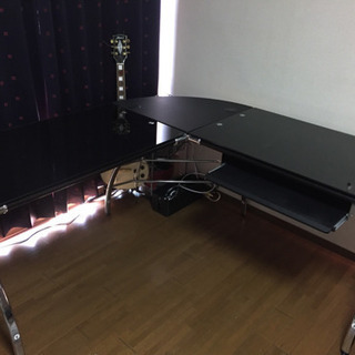 【ネット決済】パソコンデスク　コーナー用　天板スモークガラス