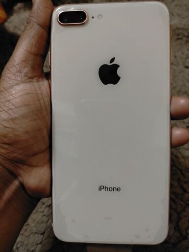 取引完了】iPhone 8 ホワイト 64GB SIMフリー