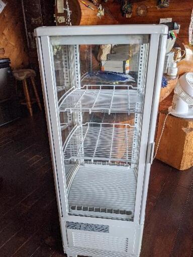 ショーケース型　冷蔵庫