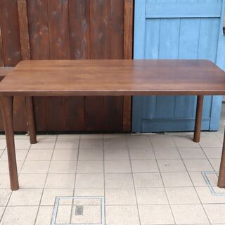 karimoku(カリモク家具)のダイニングテーブル(モカブラウン)です 
