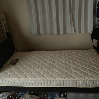 ニトリ　シングルベッド　綺麗です。