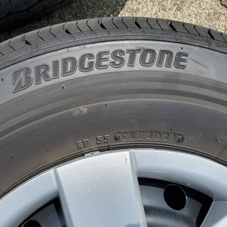 ハイエース 純正タイヤ 195/80R15 4本