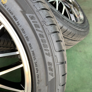 ほぼ未使用 ロクサーニ マルチフォルケッタII プリウス 215/50R17