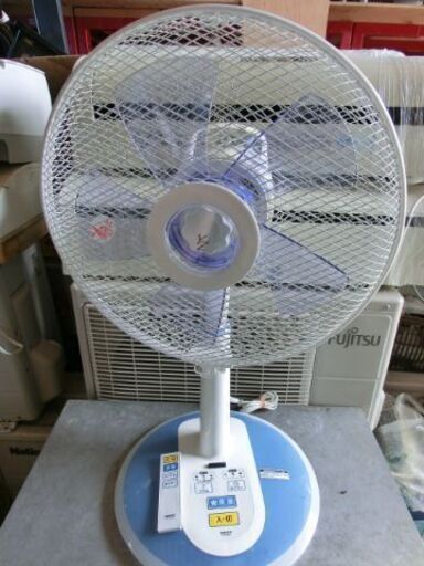 D857　YAMAZEN　ヤマゼン　扇風機 リモコン付き。扇風機多数展示中！！   型番YLR-D303