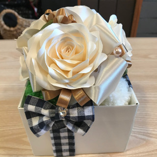 フラワーbox  白薔薇（1box）