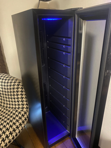 ワインセラー ルフィエール『LW-D18』収納18本 本体カラー：ブラック