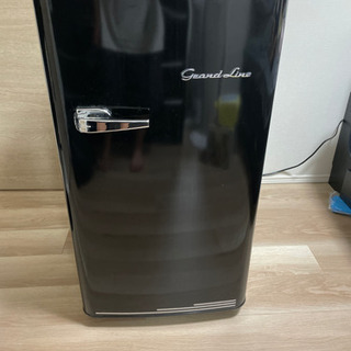 1557 設置まで対応 　レトロデザイン冷凍庫　人気モデル　60L レトロデザインの冷凍庫