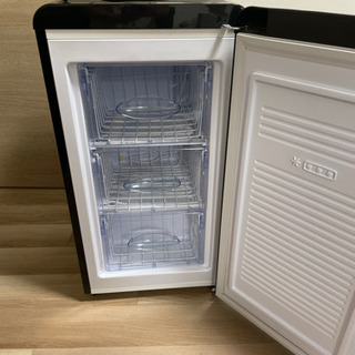 最新 レトロデザインの冷凍庫