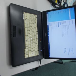 中古FMV　LIFEBOOK A550/A　15.6インチ液晶デ...