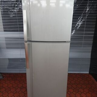 ID 977929　シャープ228L　２０１３年製　SJ-23W-N　 ドアポケットキズ有 ID 977929 シャープ228L 2013年製 SJ-23W-N ドアポケットキズ有