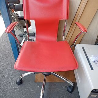 キャスター椅子　赤色　清掃済