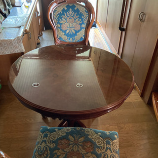 【決まりました】イタリア製　ダイニングテーブルと椅子のセット