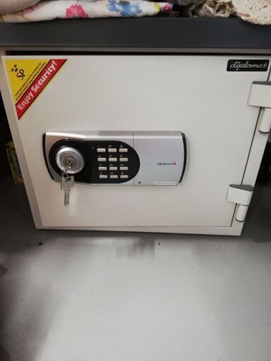 美品　耐火金庫