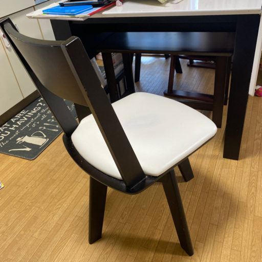 値下げ‼️ニトリ伸縮制ダイニングテーブル椅子セット