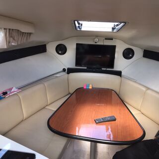 プレジャーモーターボートで、ダイビング、釣りなどでお楽しみください。