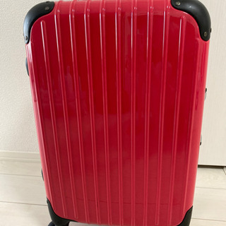 スーツケース   濃いピンクです( ¨̮ )
