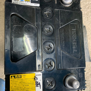 バッテリー　75D23L 新品から１時間使用　中古